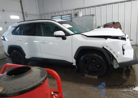 2020 Toyota Rav4 Xle z USA, uszkodzony, nr VIN 2T3P1RFVXLC093758